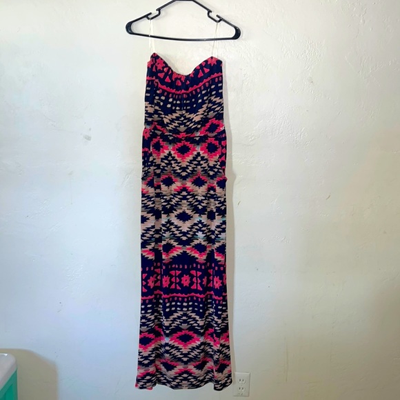 Strapless Maxi Dress with pockets - Picture 1 of 5